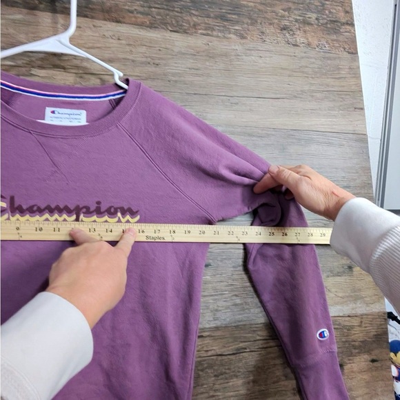 Champion Women's Purple Sweatshirt - Picture 5 of 7